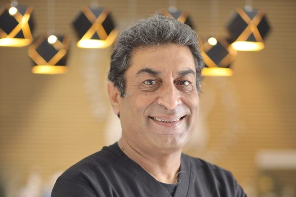 Dr. Ghafeer Ahmad Malik (Implantologist)-min