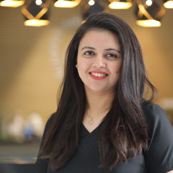 Dr. Sara (Orthodontist)-min